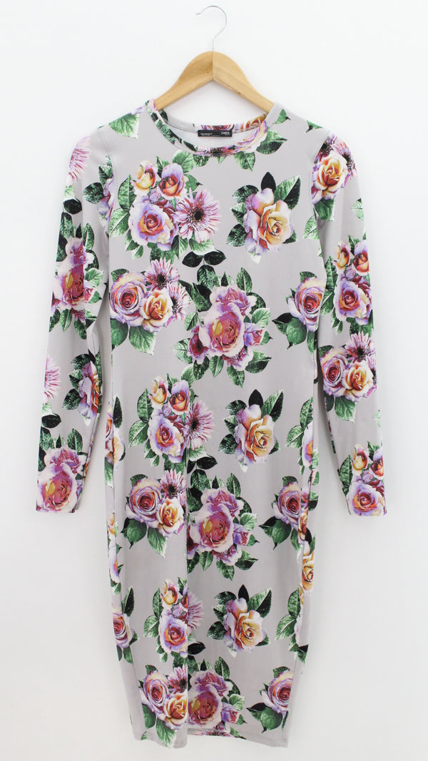 VESTIDO Femenino CASUAL/DEPORTIVO Zara