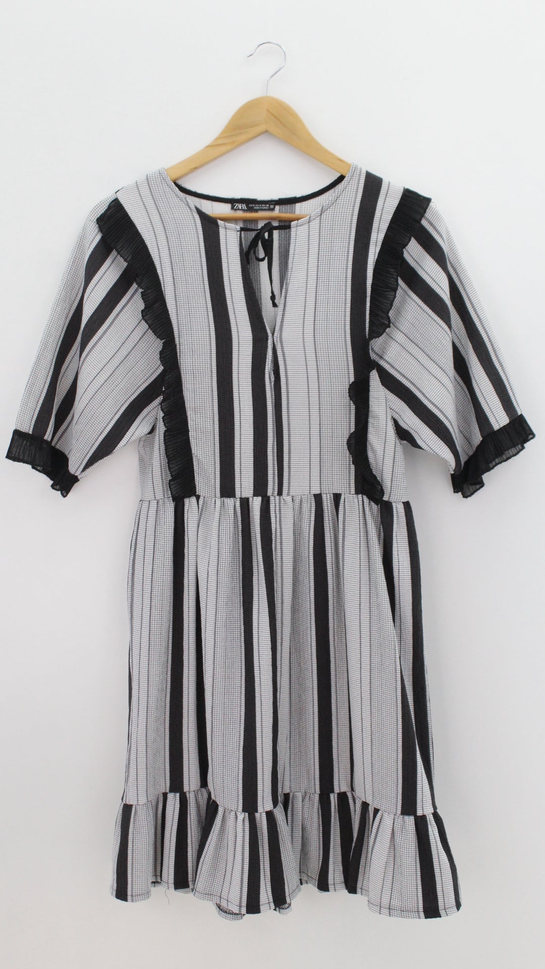VESTIDO Femenino FORMAL/OFICINA Zara