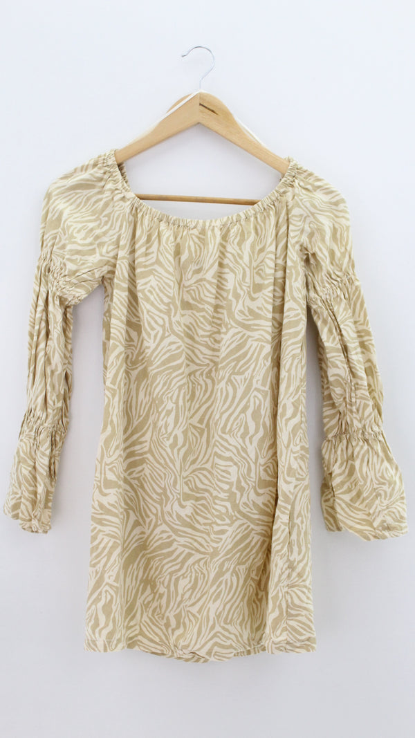 VESTIDO Femenino FORMAL/OFICINA Bershka