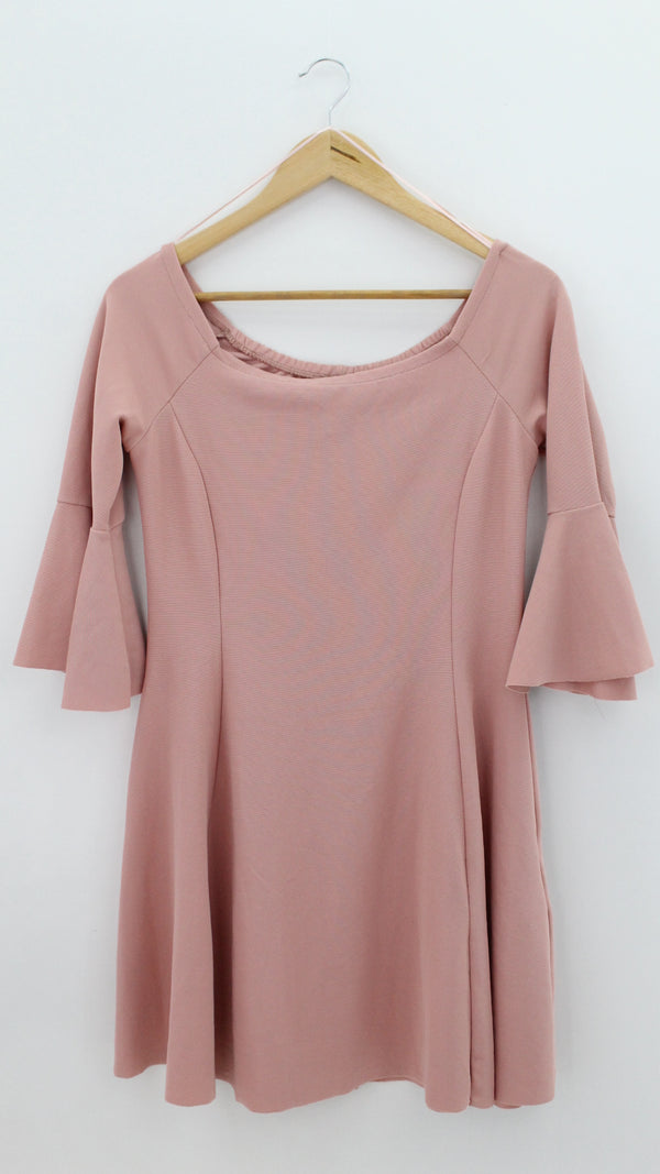 VESTIDO Femenino FORMAL/OFICINA Stradivarius