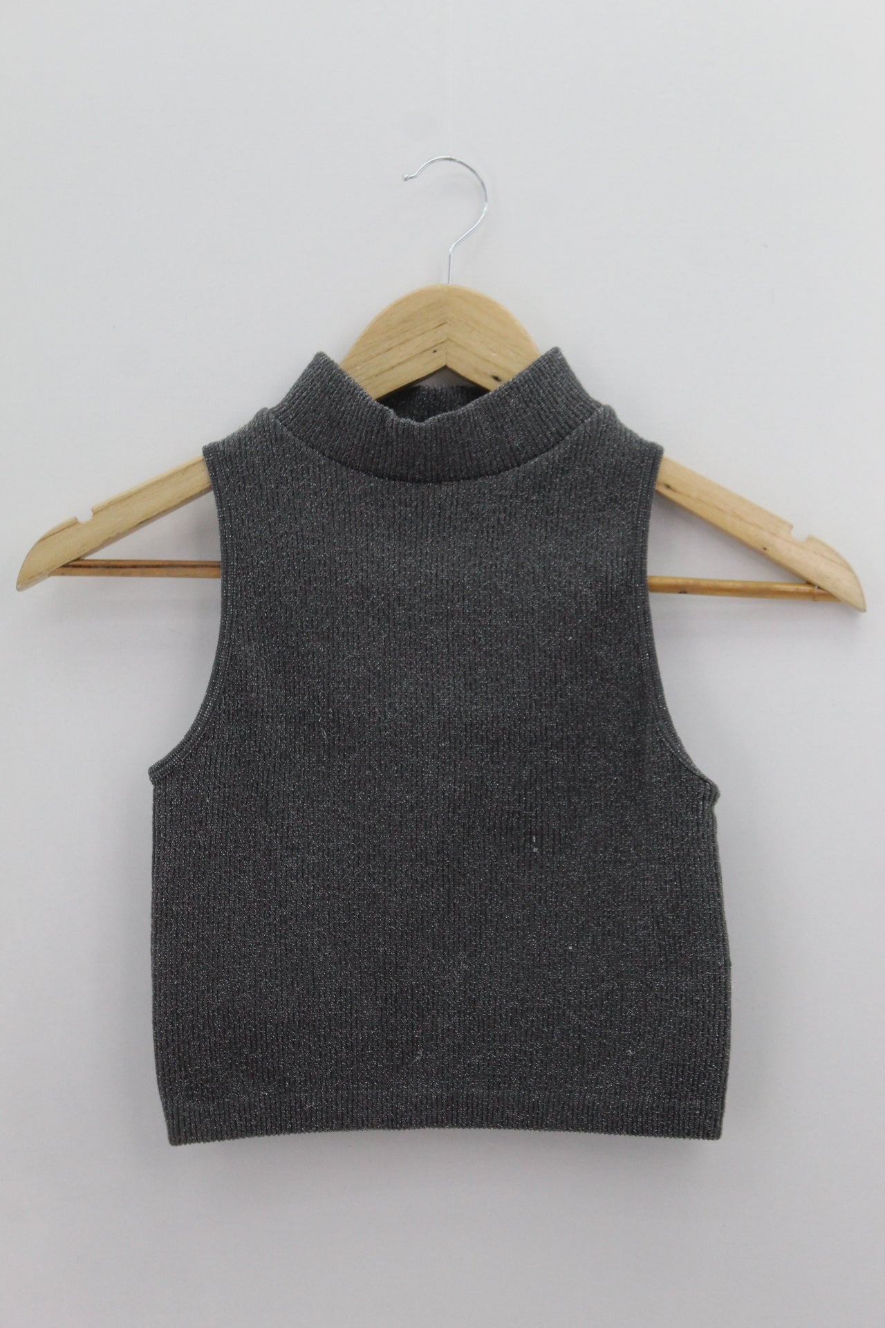 TOP Femenino BASICO SIN MANGA Pull & Bear