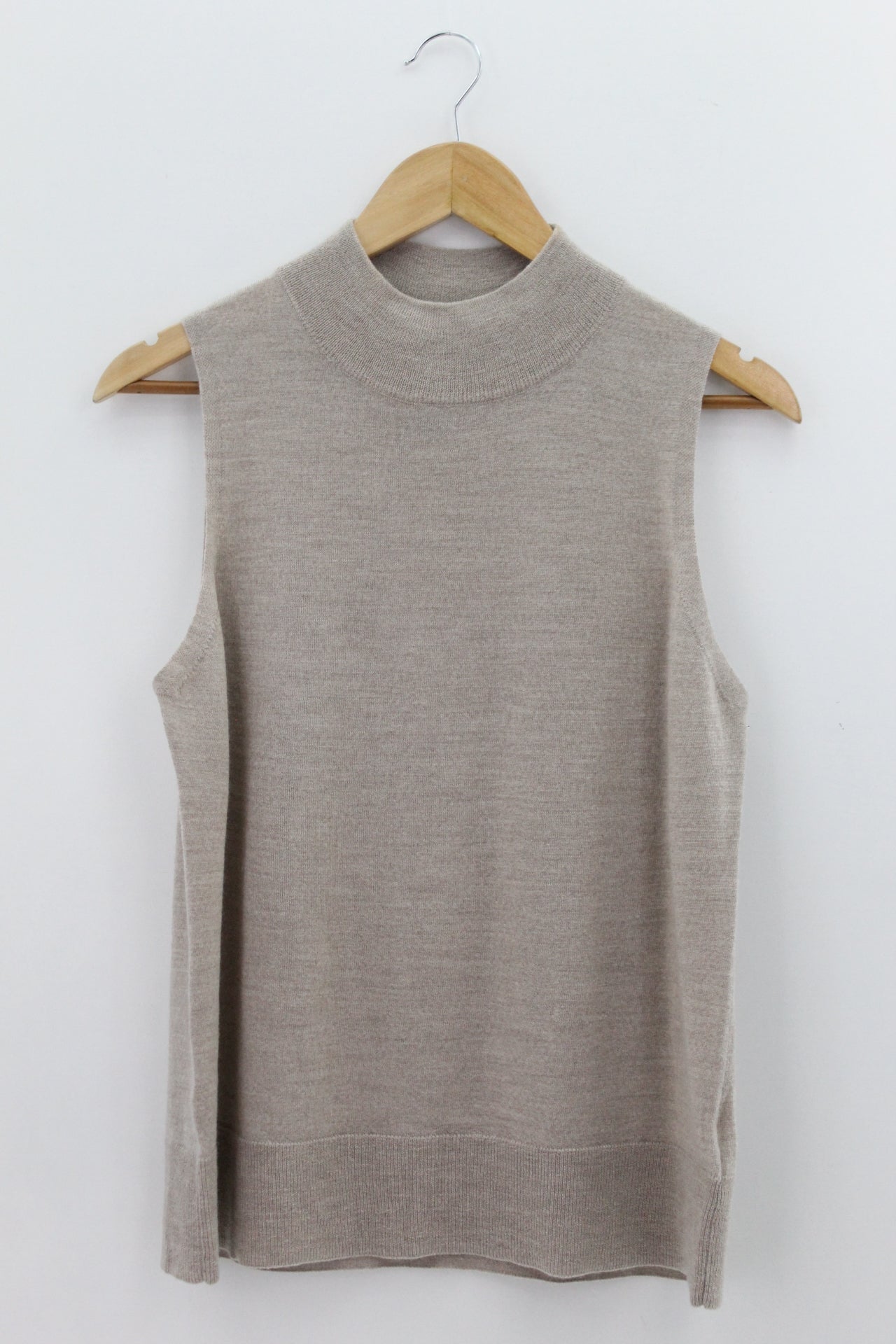 TOP Femenino CASUAL Tahari