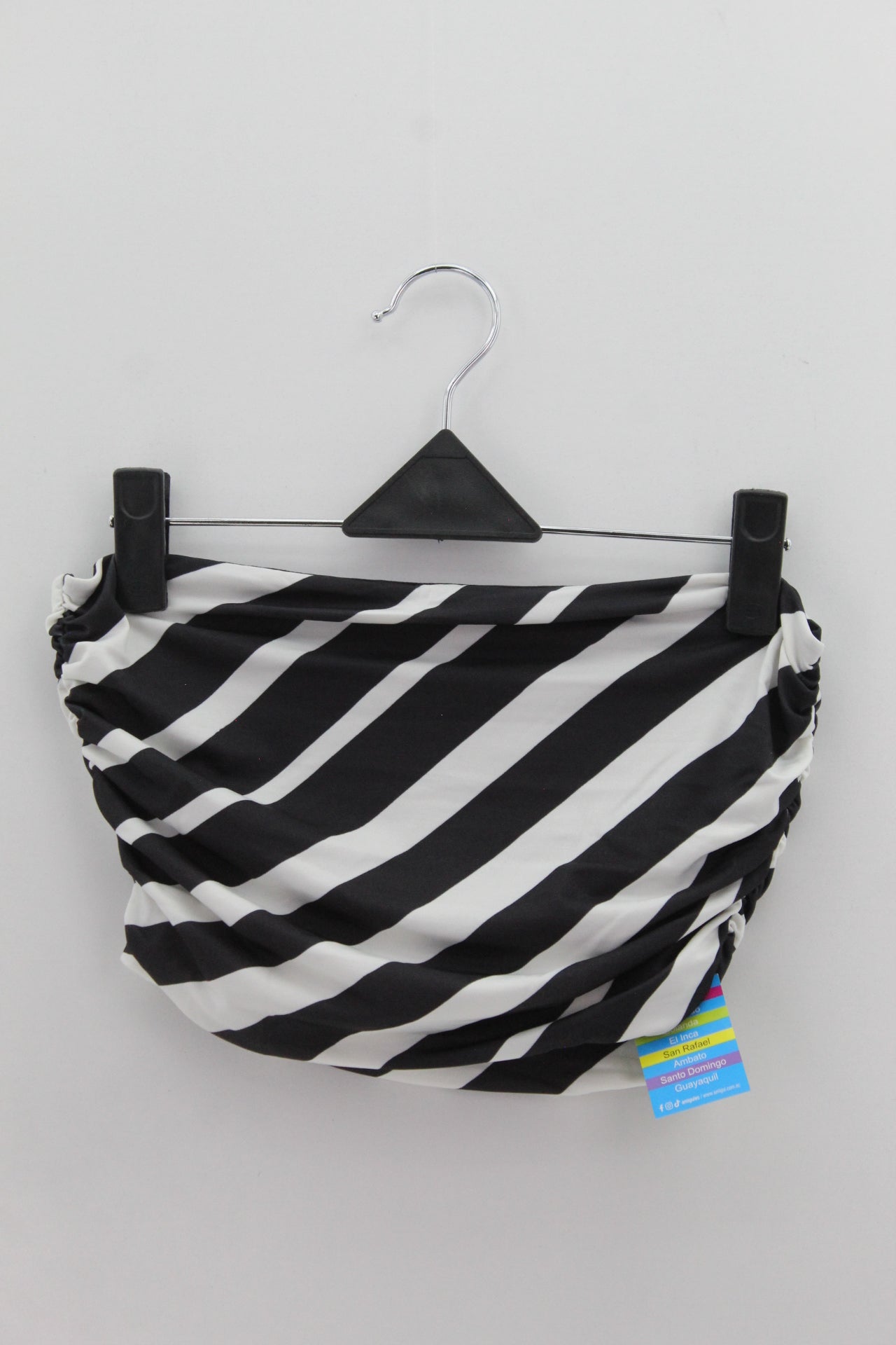 TOP Femenino BASICO SIN MANGA H&M