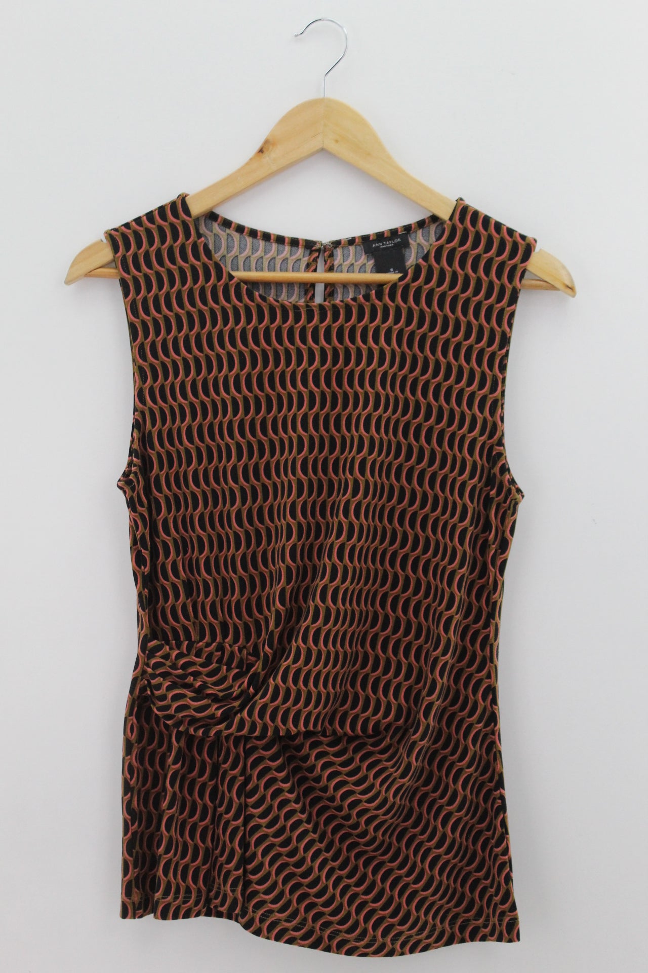 TOP Femenino BASICO SIN MANGA Ann Taylor