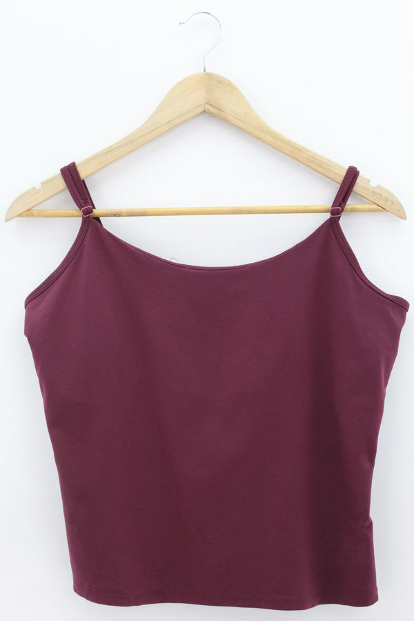 TOP Femenino BASICO SIN MANGA New York and Company
