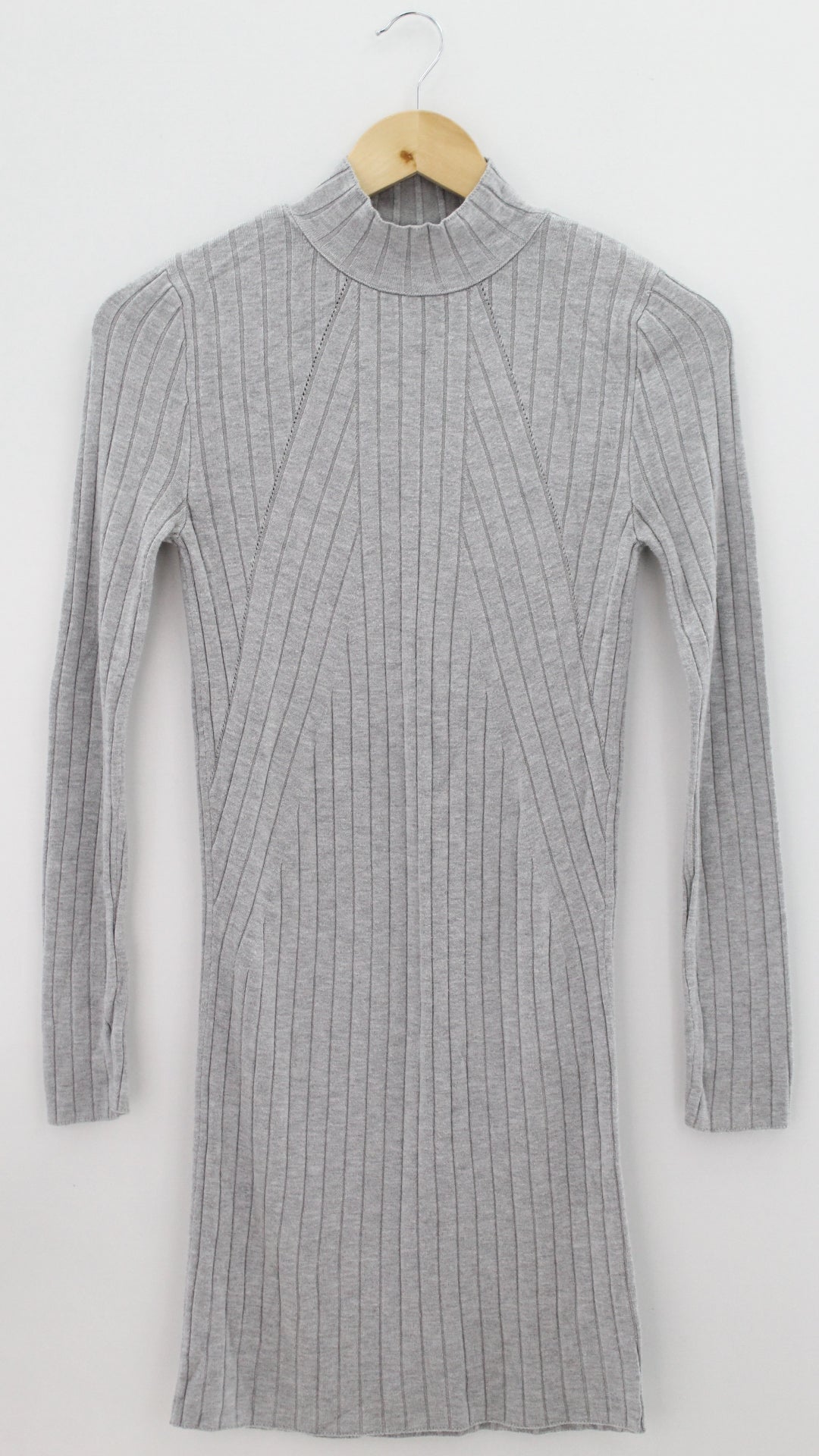 VESTIDO Femenino CASUAL/DEPORTIVO Stradivarius