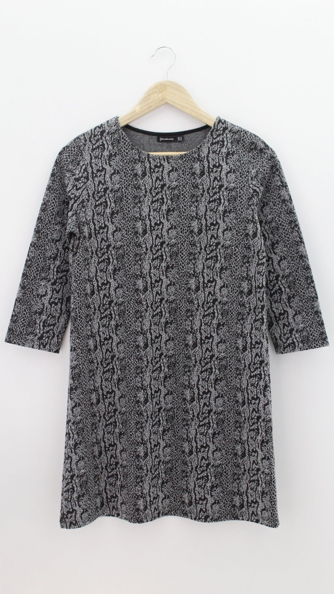 VESTIDO Femenino CASUAL/DEPORTIVO Stradivarius