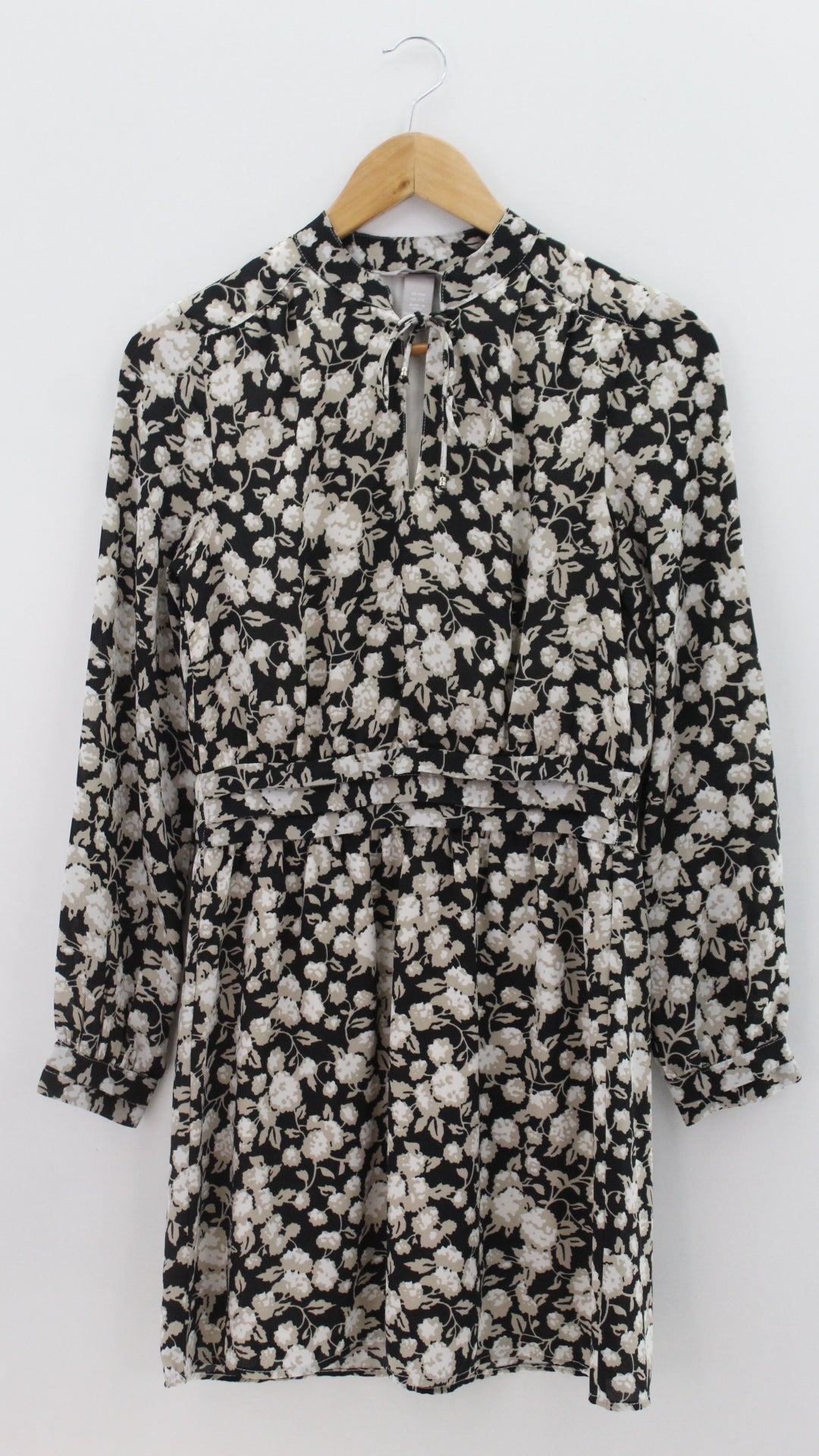 VESTIDO Femenino CASUAL/DEPORTIVO H&M