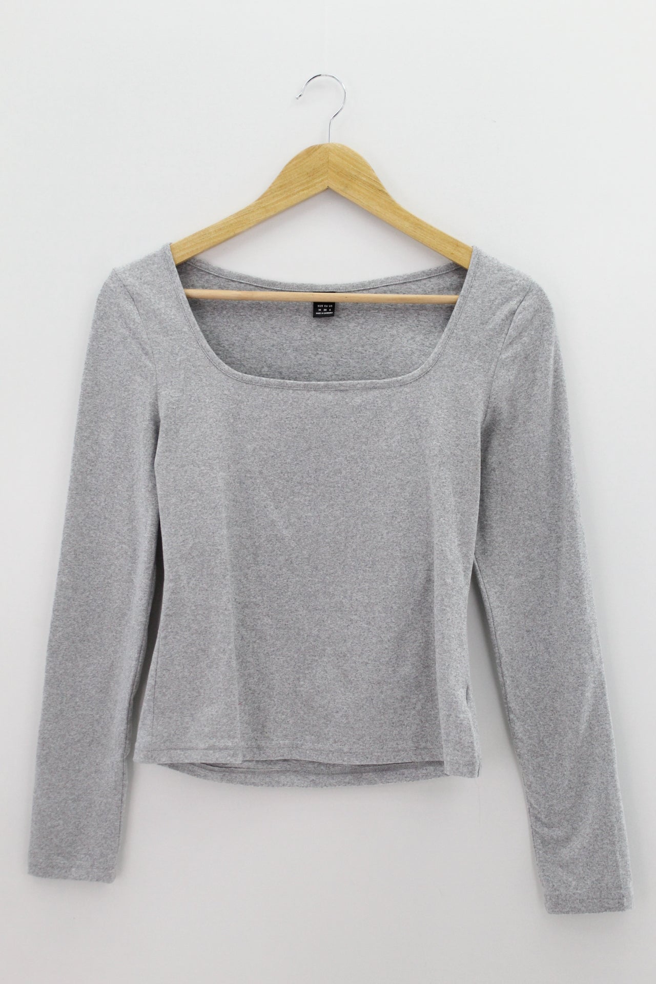 TOP Femenino BASICO CON MANGA Shein