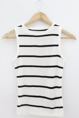 TOP Femenino BASICO SIN MANGA RM