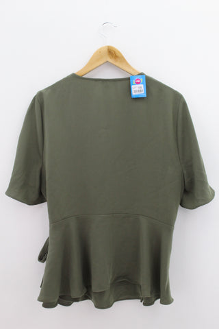 TOP Femenino BASICO CON MANGA Primark