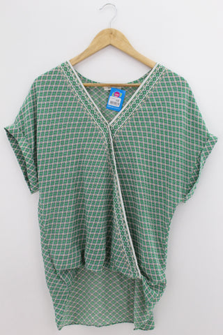 TOP Femenino BASICO CON MANGA