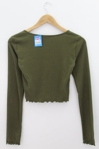 TOP Femenino BASICO CON MANGA Forever 21