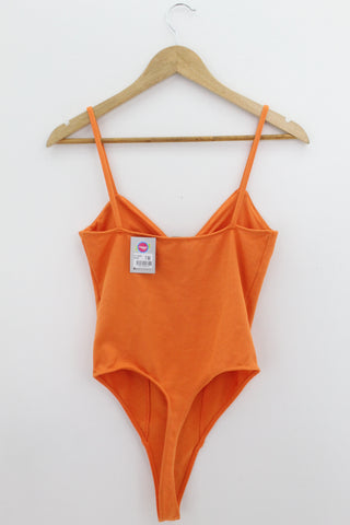 TOP Femenino CASUAL Bershka