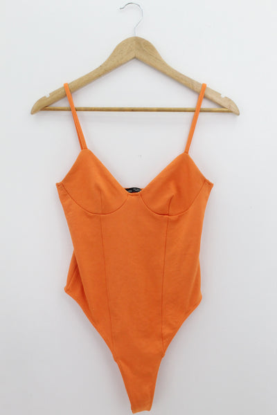 TOP Femenino CASUAL Bershka