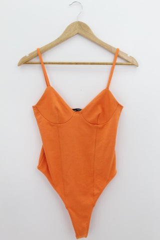 TOP Femenino CASUAL Bershka