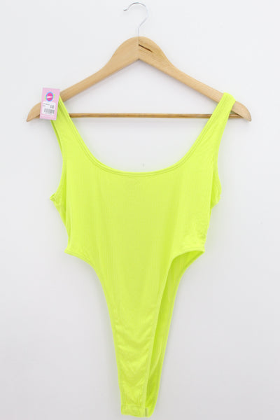 TOP Femenino BASICO SIN MANGA Shein