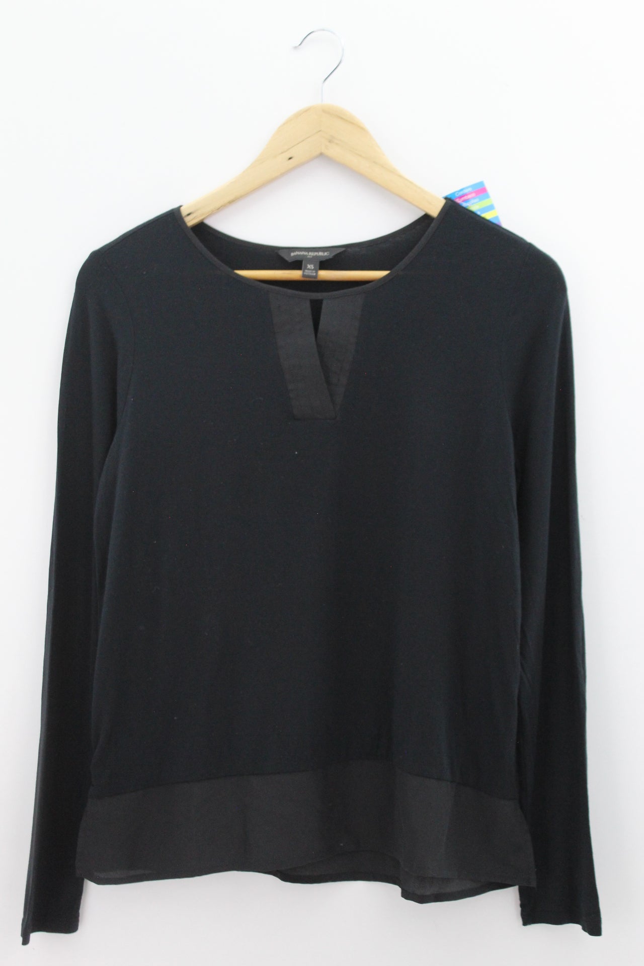 TOP Femenino BASICO CON MANGA Banana Republic