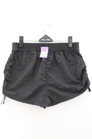 SHORT Femenino Divided