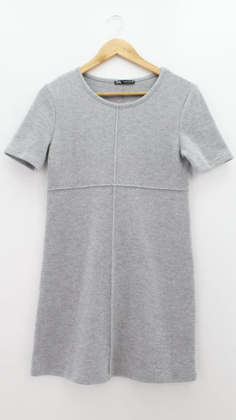 VESTIDO Femenino Zara