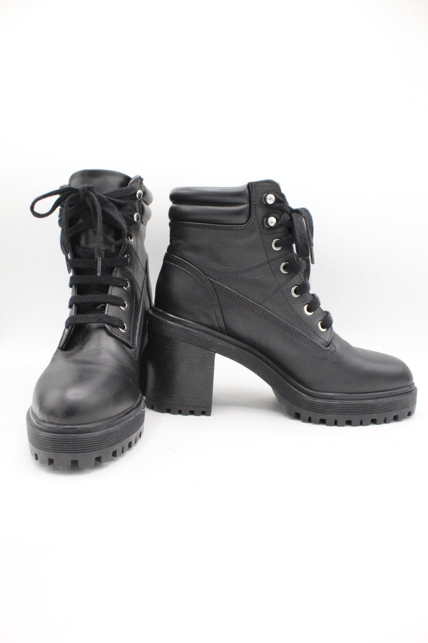 BOTA Femenino Zara