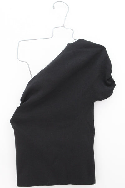 TOP Femenino BASICO SIN MANGA Zara