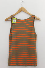 TOP Femenino BASICO SIN MANGA Zara