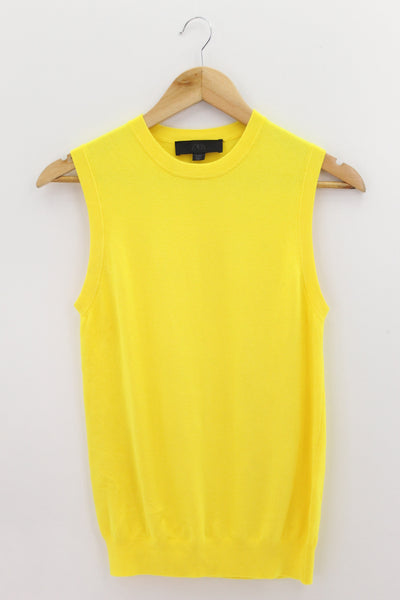 TOP Femenino BASICO SIN MANGA Zara