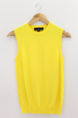 TOP Femenino BASICO SIN MANGA Zara