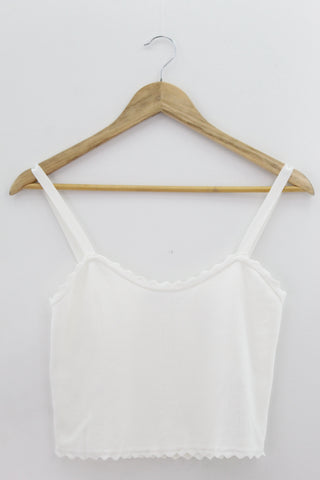 TOP Femenino BASICO SIN MANGA Zara