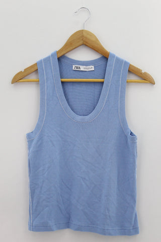 TOP Femenino BASICO SIN MANGA Zara