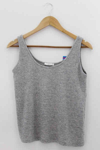TOP Femenino BASICO SIN MANGA Zara