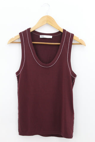 TOP Femenino BASICO SIN MANGA Zara