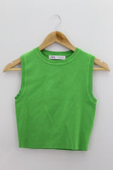 TOP Femenino BASICO SIN MANGA Zara
