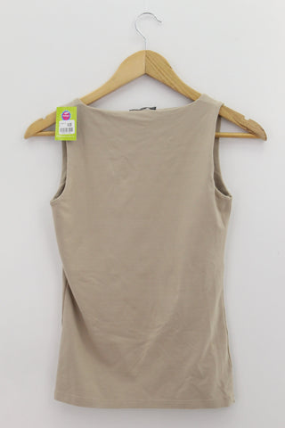 TOP Femenino BASICO SIN MANGA Zara