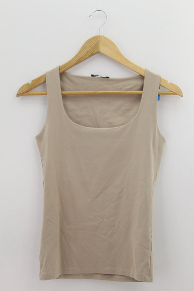 TOP Femenino BASICO SIN MANGA Zara