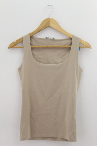 TOP Femenino BASICO SIN MANGA Zara