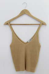 TOP Femenino BASICO SIN MANGA Asos