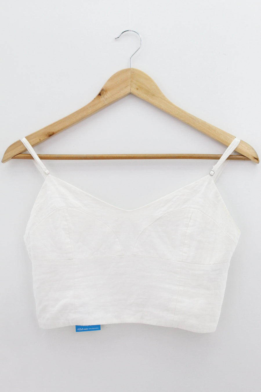 TOP Femenino BASICO SIN MANGA Bershka