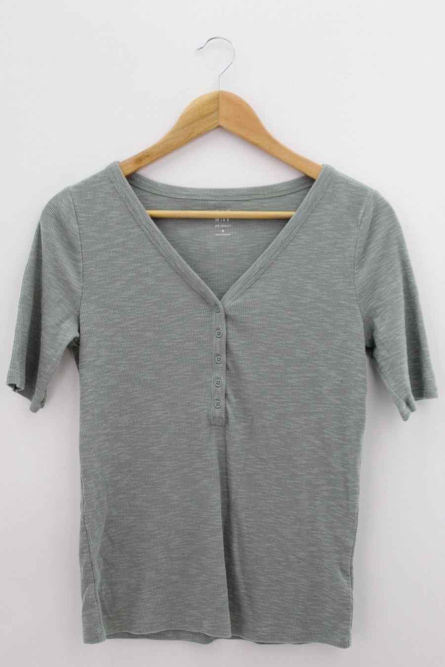 TOP Femenino BASICO CON MANGA Gap