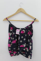 TOP Femenino BASICO SIN MANGA Forever 21