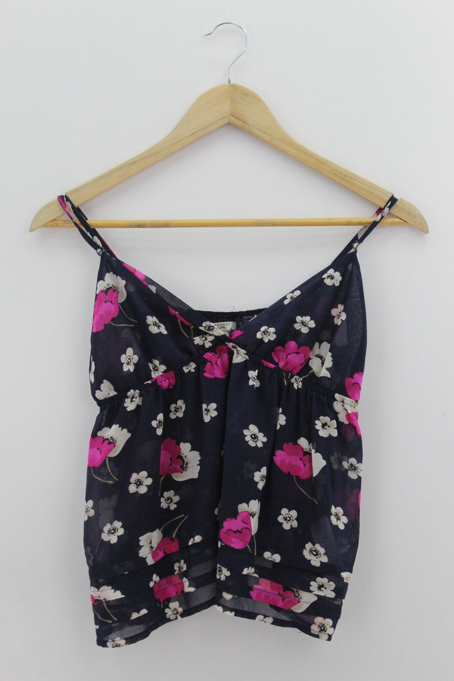 TOP Femenino BASICO SIN MANGA Forever 21
