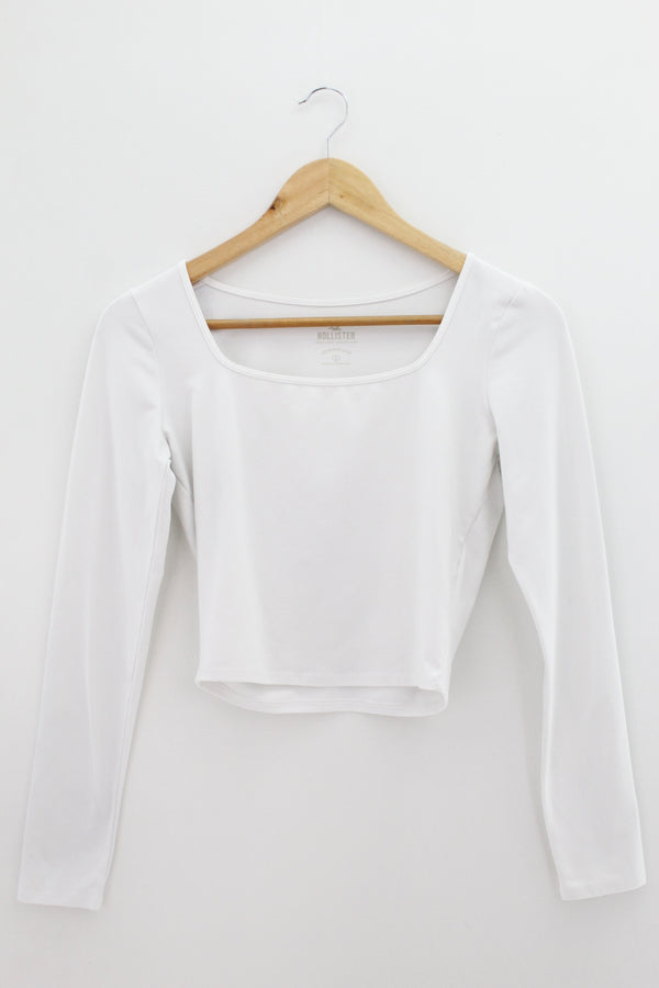 TOP Femenino BASICO CON MANGA Hollister