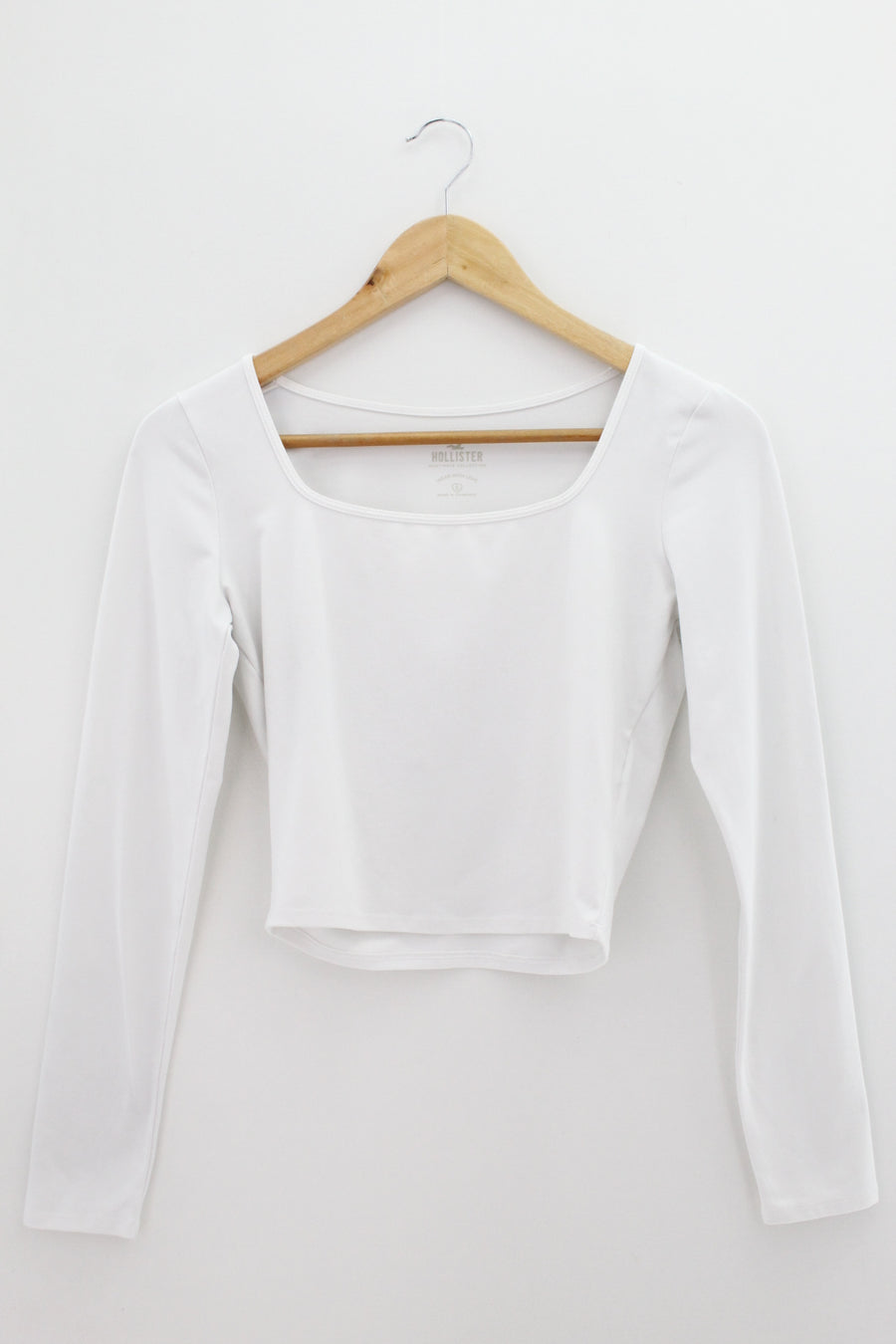 TOP Femenino BASICO CON MANGA Hollister