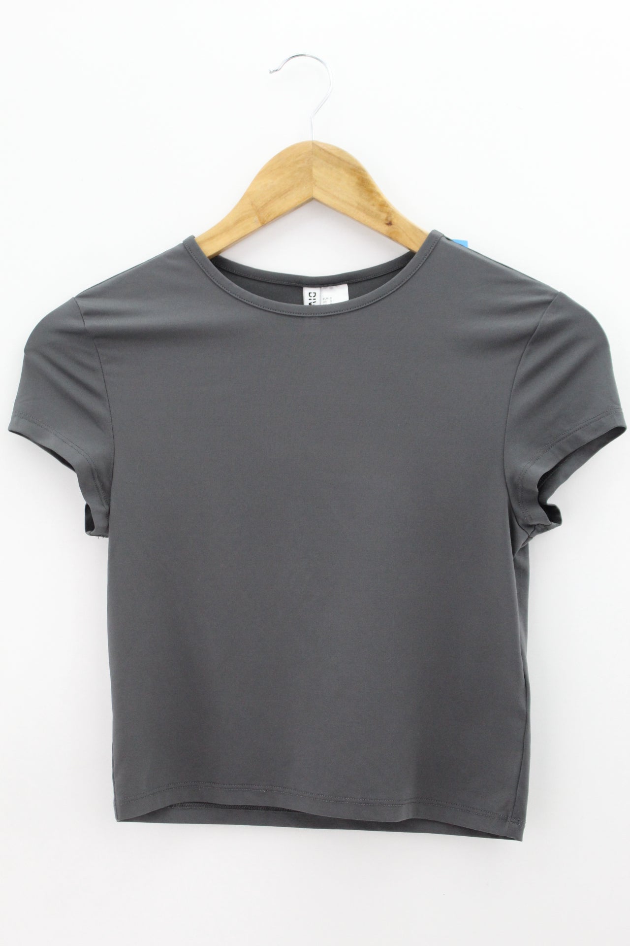 TOP Femenino BASICO CON MANGA Divided