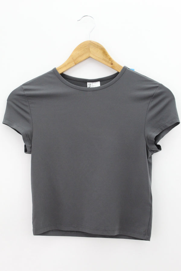 TOP Femenino BASICO CON MANGA Divided
