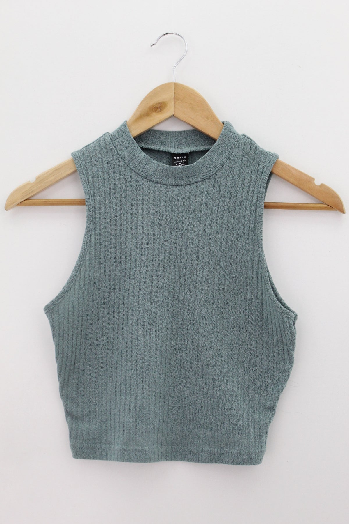 TOP Femenino BASICO SIN MANGA Shein