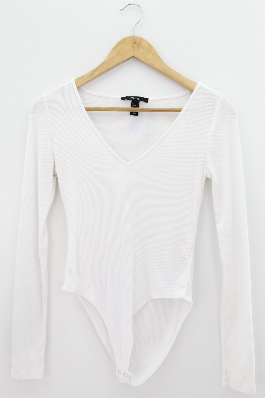 TOP Femenino BASICO CON MANGA Forever 21