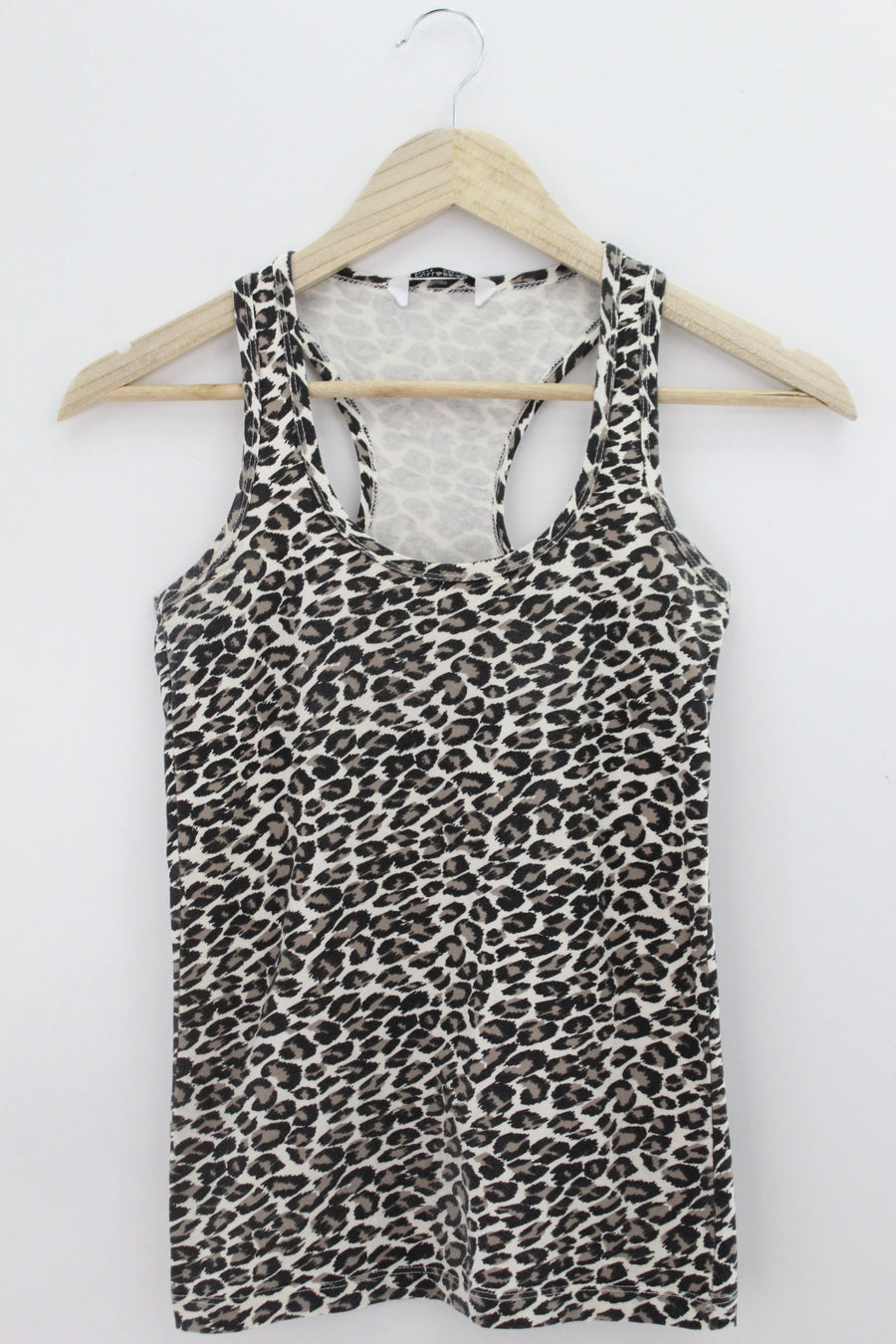 TOP Femenino BASICO SIN MANGA Pull & Bear