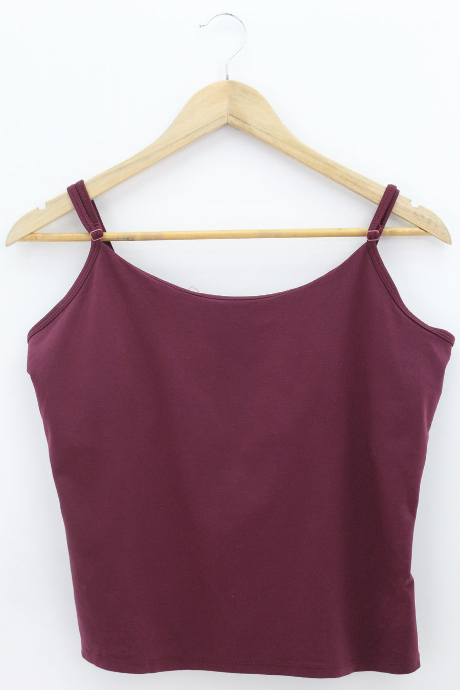 TOP Femenino BASICO SIN MANGA New York and Company